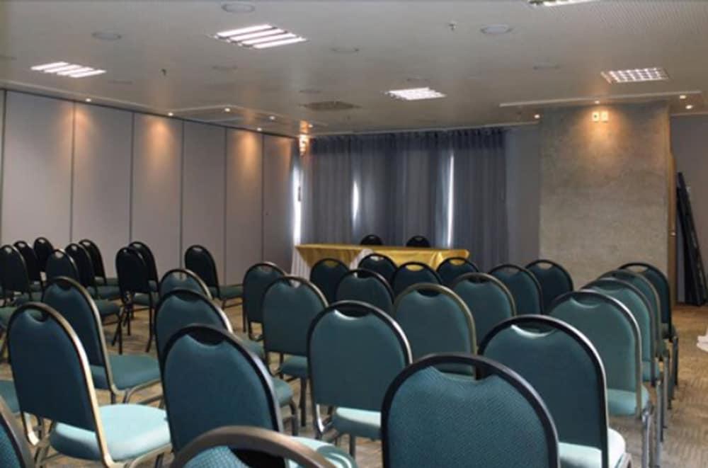 Hotel Veleiros Mar
